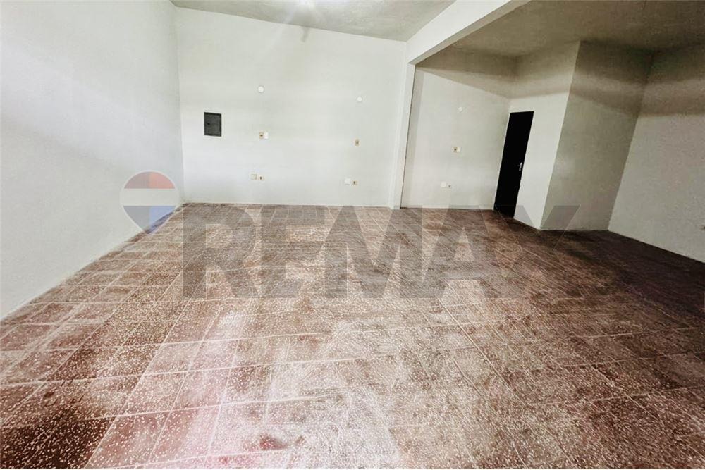 SALÓN COMERCIAL DE 48 M2 A METROS DE ESQUINA – SAN LORENZO CENTRO — foto 3