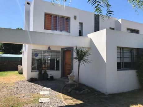 Se Vende Casa En Solymar Sur 3 Dormitorios 2 Baños Y Piscina
