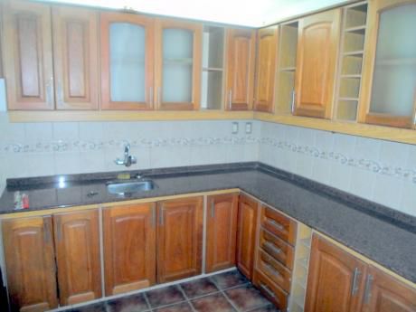 Impecable Casa Sobre Rivera