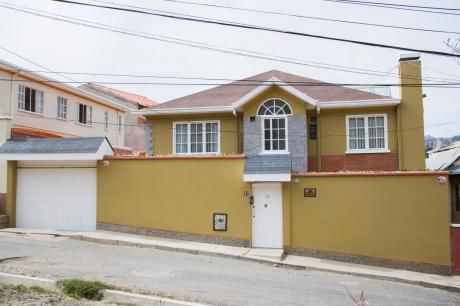 Hermosa Y Acogedora Casa En Auquisamaña.
