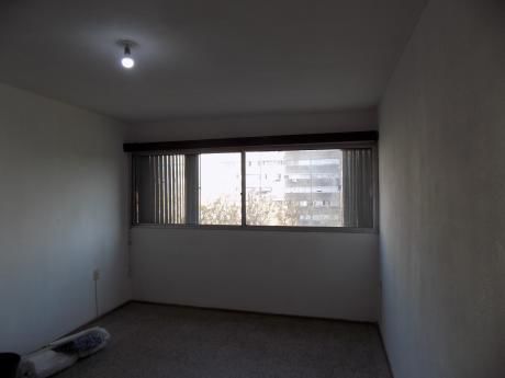 Alquilo Hermoso Y Bien Distribuido Apartamento En Euskalerrìa