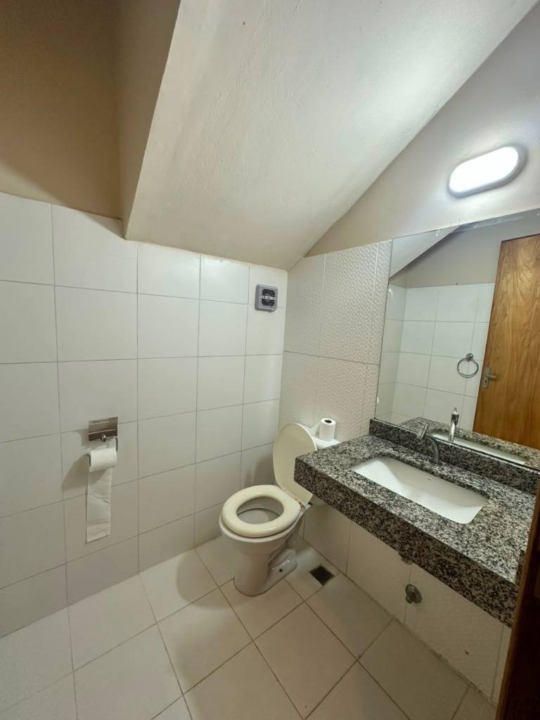 ALQUILO DÚPLEX EN ESQUINA EN BARRIO LAS GOLONDRINAS — foto 2
