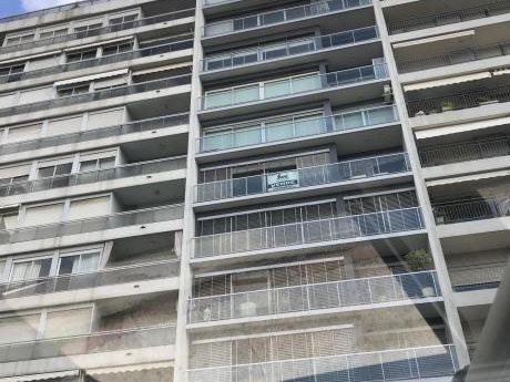Apartamento Alquiler 2 Dormitorios, Pocitos Nuevo