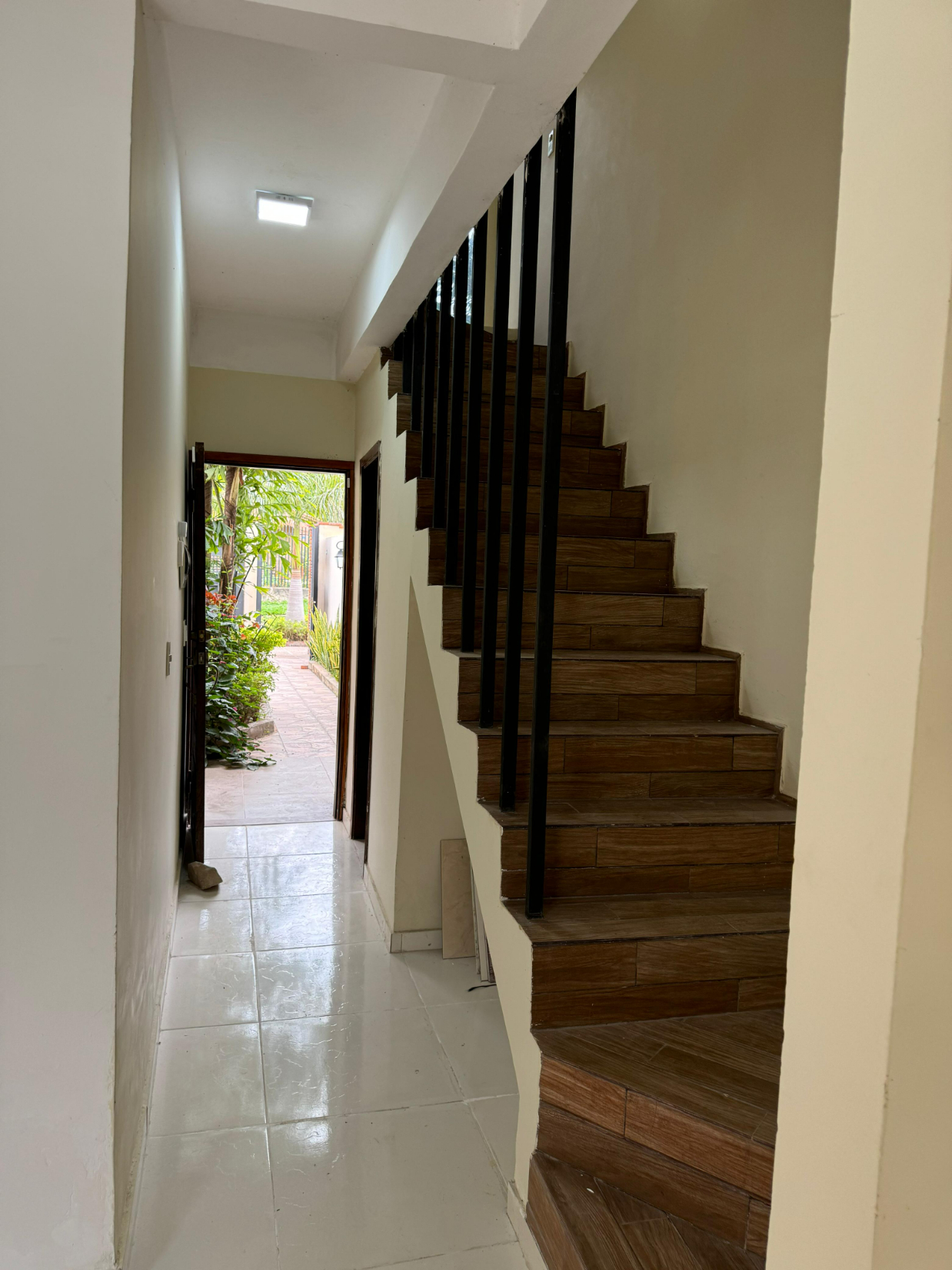 Vendo Hermosa Casa Con Vista  Al  Aeropuerto Silvio Pettirossi — foto 3