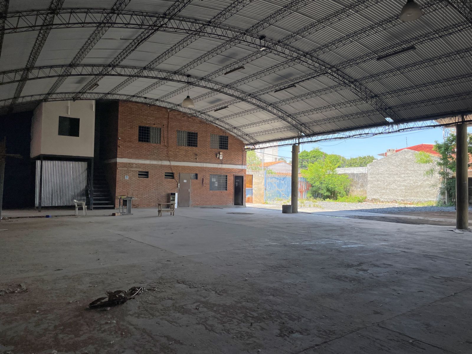 ALQUILO DEPOSITO B° STA MARIA 100 MTS DE MADAME LYNCH 1080 M2 — foto 3