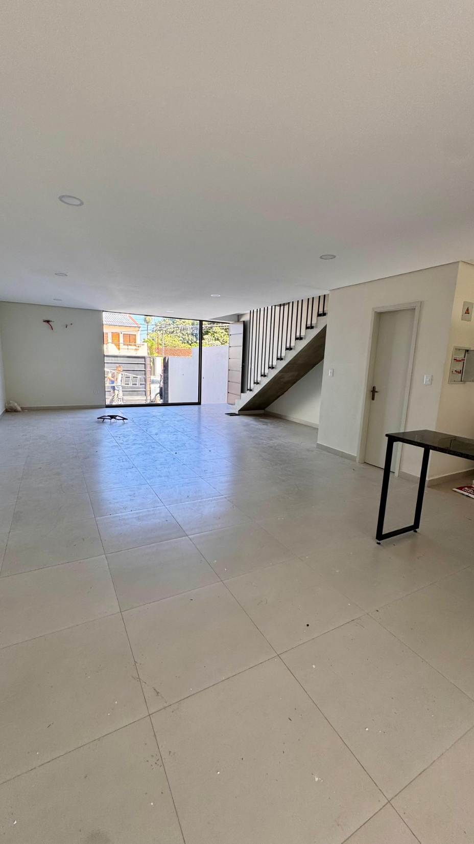 DÚPLEX A ESTRENAR – AMPLIOS, LUMINOSOS Y BIEN UBICADOS — foto 3