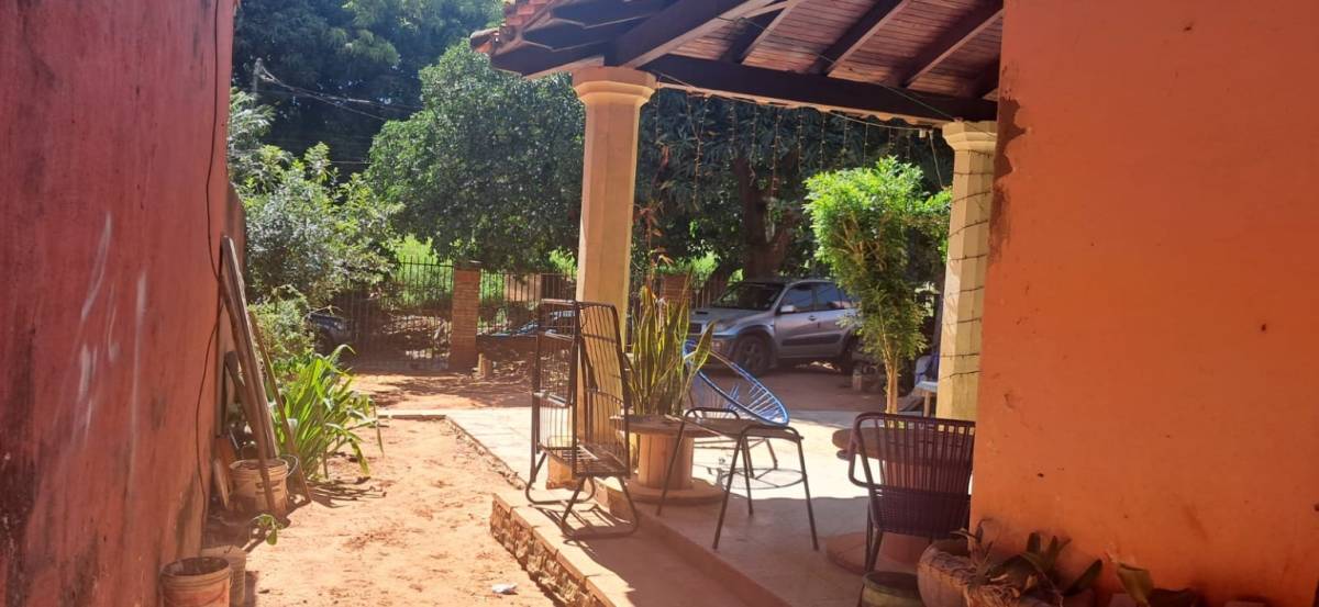 Terreno 638 m² con casa a refaccionar | Lambaré — foto 3