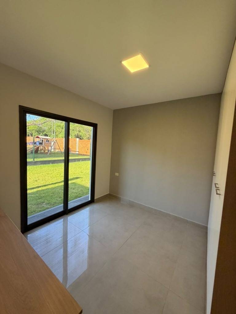 ALQUILO CASA EN BARRIO CERRADO – LUQUE — foto 3