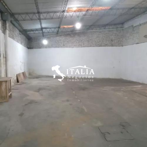 DEPOSITO / LOCAL 230 M2 CON ENTRADA DE CAMIONES