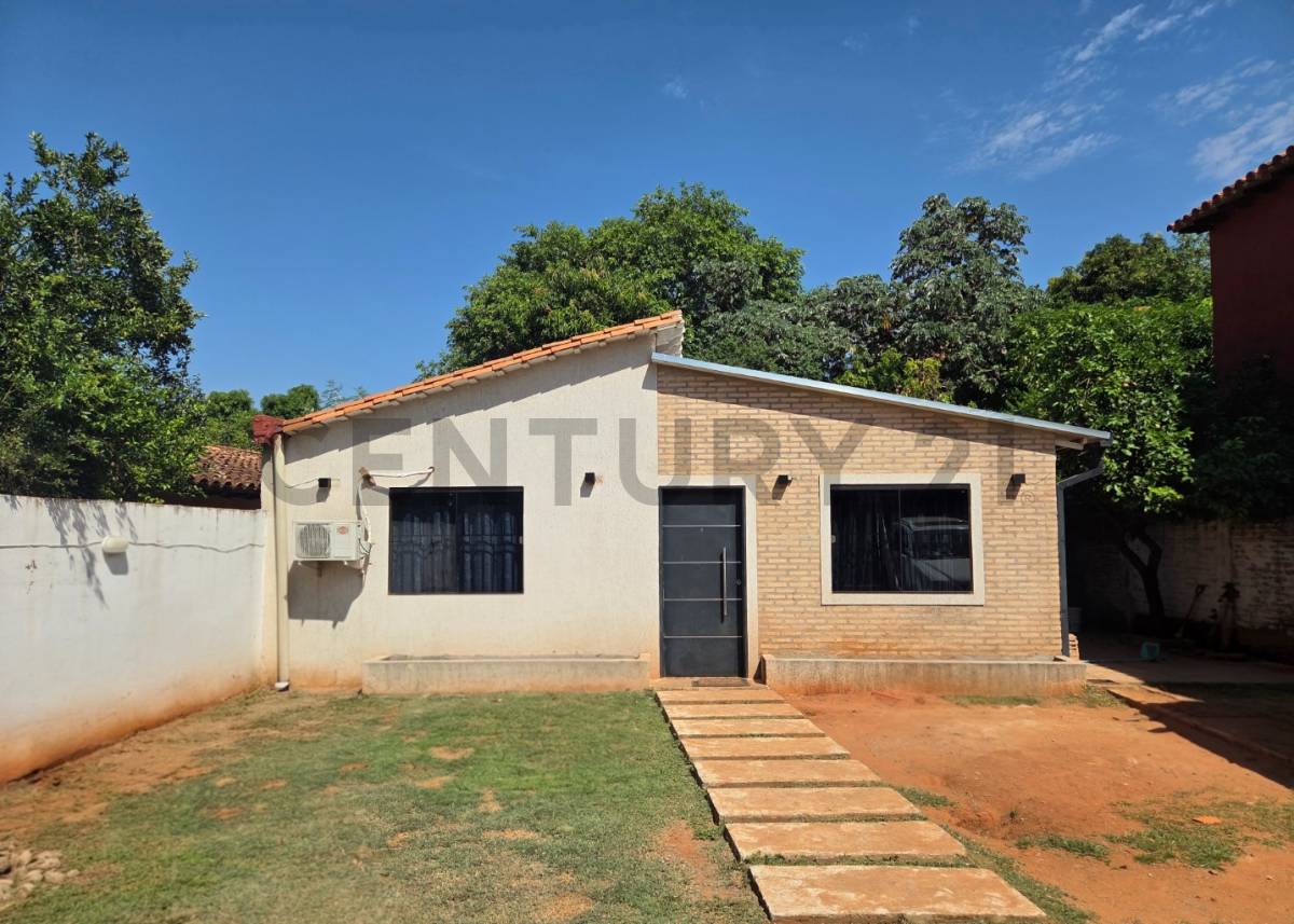 EN VENTA - CASA EN FERNANDO DE LA MORA ZONA NORTE — foto 2