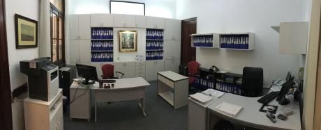 Venta! Oficina En 18 De Julio Y Ejido, Zona Inmejorable Del Centro