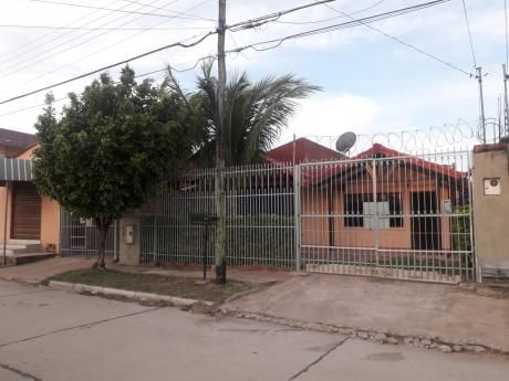 Casa De 3 Dormitorios En Amplio Terreno