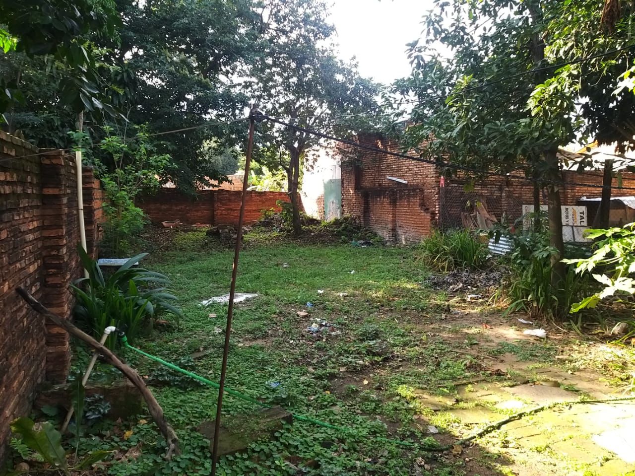 TERRENO EN VENTA CON CASA A DEMOLER EN LUQUE!!! — foto 3