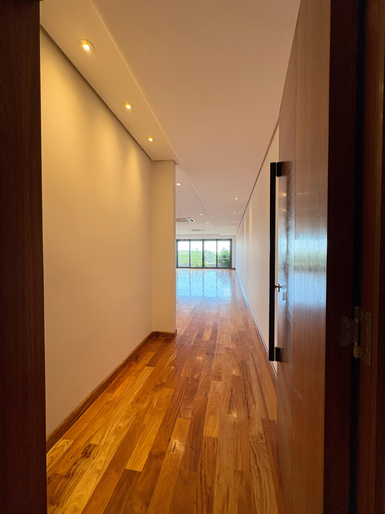 Departamento en alquiler con baja de precio en Mbocayaty