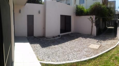 Casa Punta Carretas, 3 Dormitorios, 2 Baños, Cochera