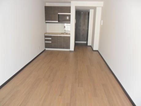 Estrene Luminoso Monoambiente En Piso Alto.... Promocion Primer Mes Gratis...