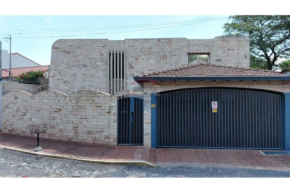 Casa en venta en Villa Morra
