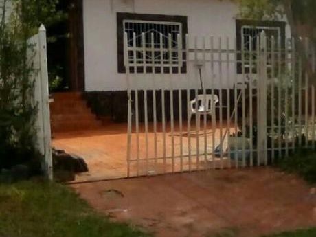 Casa En Aregua Zona Gobernacion