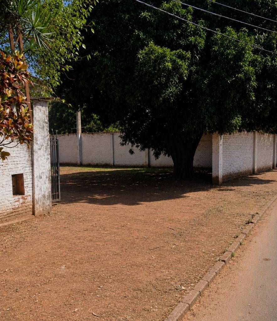 VENDO TERRENO EN CIUDAD DEL ESTE BARRIO BERNARDINO CABALLERO — foto 3