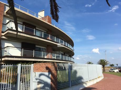 Apartamento Sobre Rambla De Carrasco