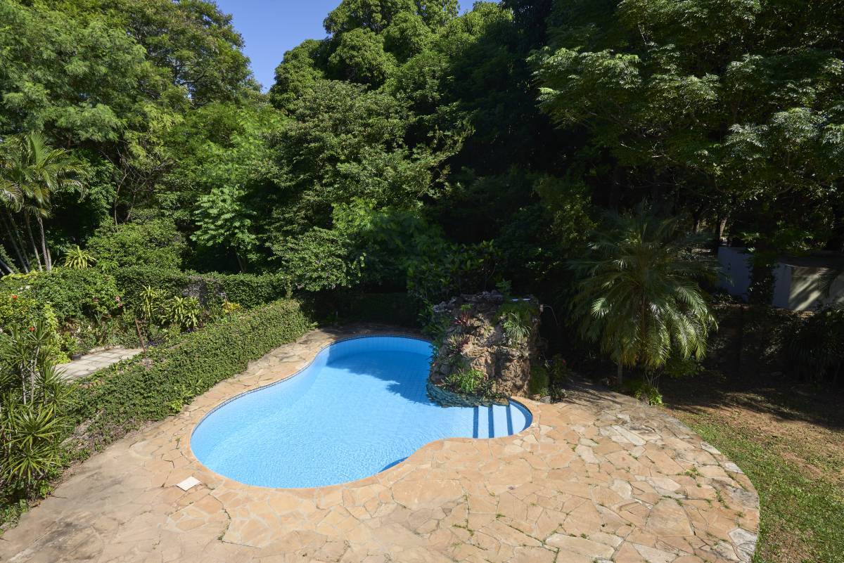 ALQUILO HERMOSA RESIDENCIA RODEADA DE NATURALEZA — foto 3