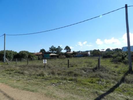 Terreno En Venta En Punta Negra.