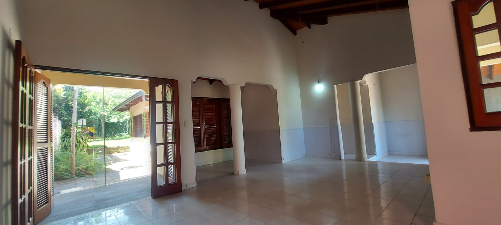 ALQUILADO!!! AMPLIA Y FRESCA CASA - Bo. MBURUCUYA — foto 3