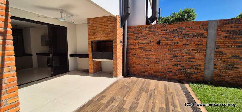 Dúplex 3 Dorm. + 4 Coch. Y Gran Jardin Z/ Stock Britez Borges Luque (Cód. 1230) — foto 3