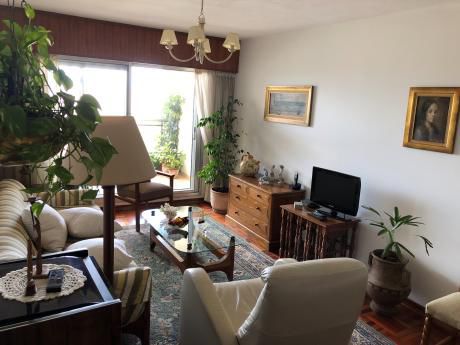 Hermoso Apartamento Sobre La Rambla De Malvín