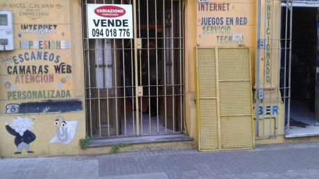 Local+monoambiente Y Galpon:u$s 280.000