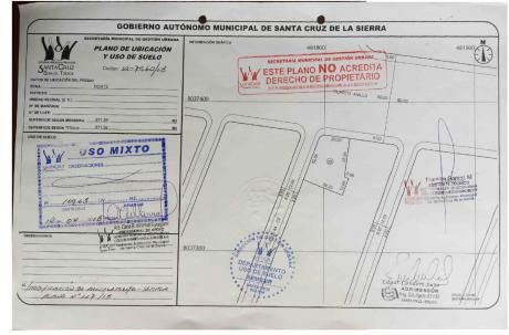 Se Vende A Precio De Terreno,en Esquina Sobre El 4to Anillo Cerca A La Banzer