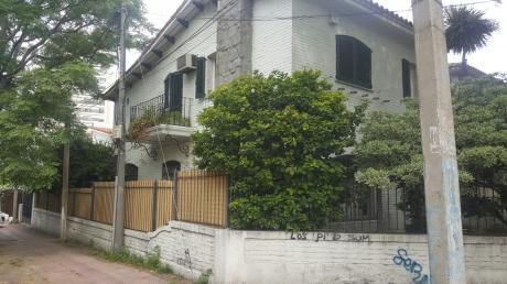 Casa En Luis Alberto De Herrera Y Antonio Costa