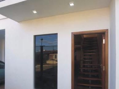 Se Vende Casa De 360 M2. En Lambaré, Zona Hospital Del Corazón