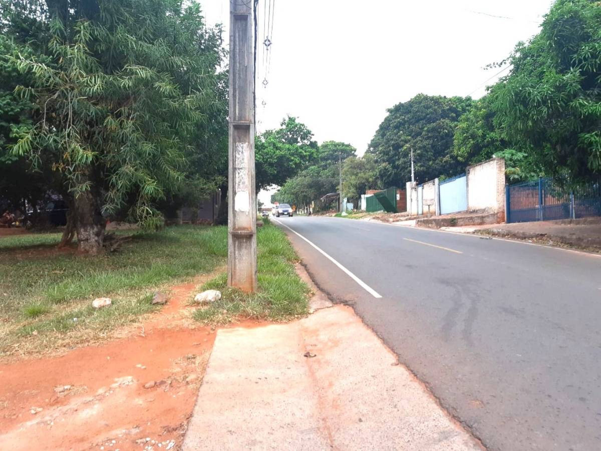 Alquilo amplio terreno 522 m² en Luque Marambure - zona comercial — foto 2