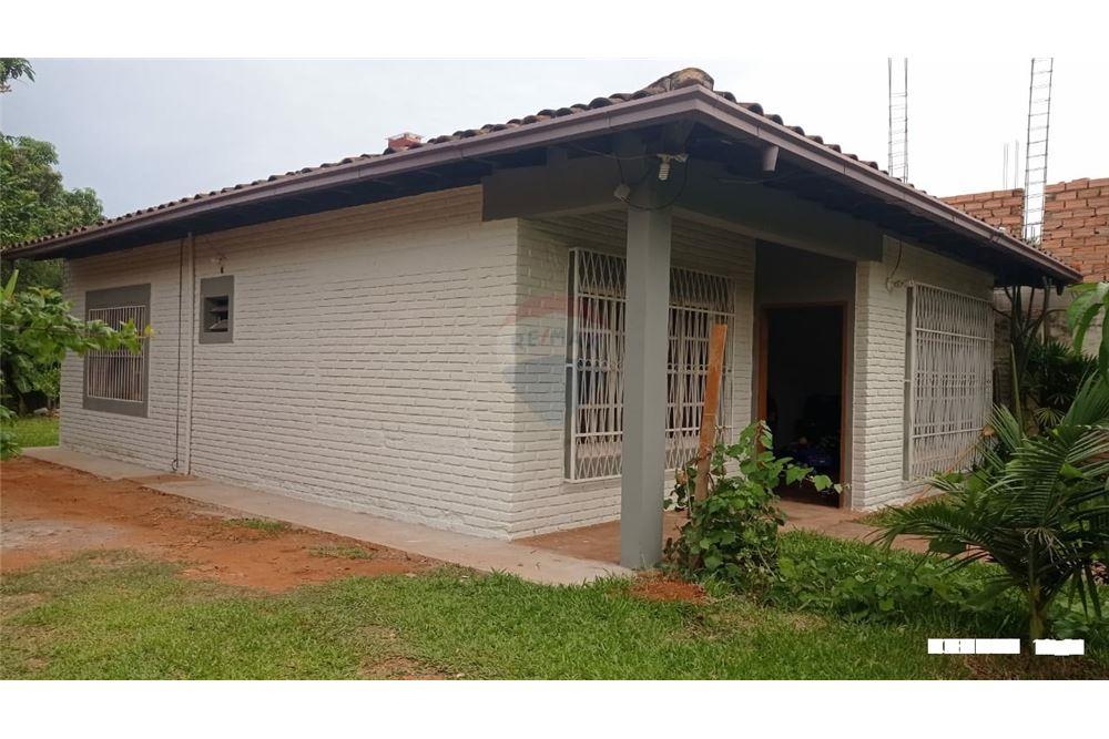 Casa En Venta En La Ciudad De San Lorenzo. Ref. NE6692