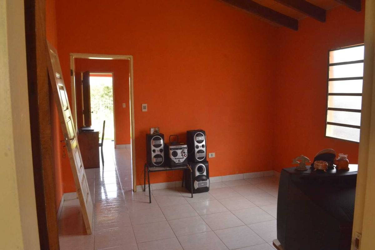 VENDO CASA EN CAACUPE A 7 MINUTOS DE LA BASILICA — foto 3