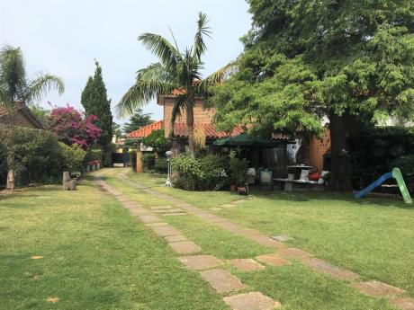 A Pasos De Tajes, Ideal 2 Familias, Impecable