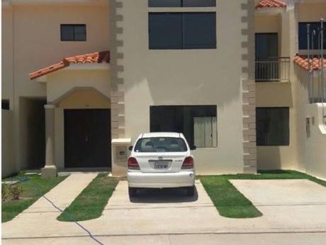 Hermosa Casa En Anticrético Dentro De Condominio Con Opción A Venta