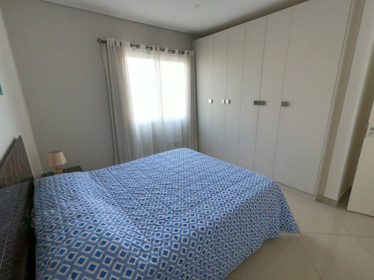 SE ALQUILA AMPLIO DEPARTAMENTO AMOBLADO BARRIO VILLA MORRA — foto 3