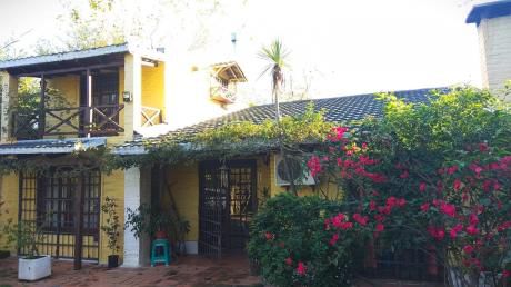 Zona Residencial En Excelente Entorno !!!