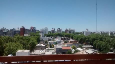 Pent House, Gge Opcional, A Pasos De 18 De Julio, Colegios Y Servicios