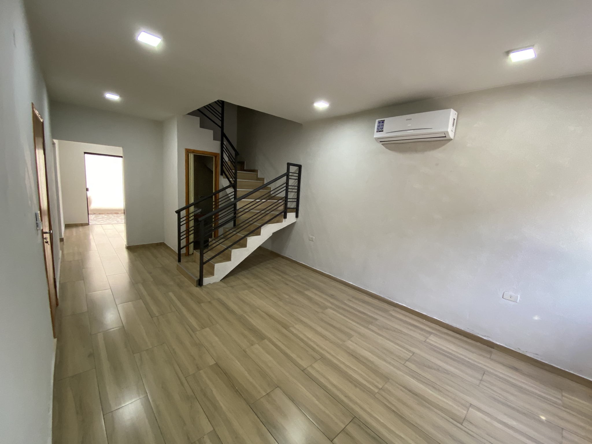 Alquilo Duplex En Zona ñu Guazu — foto 2