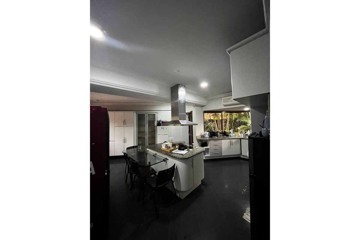 Casa-Alquiler-Ycuá Satí, Asunción — foto 3
