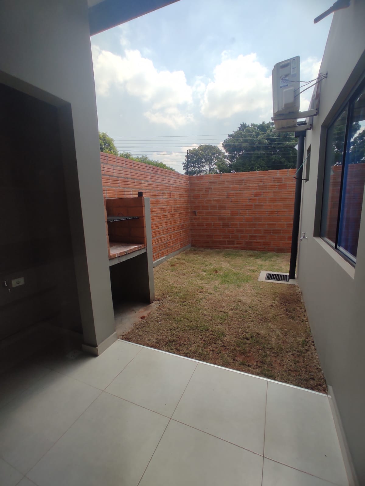 ALQUILO CASA EN BARRIO CERRADO SAN LORENZO — foto 3