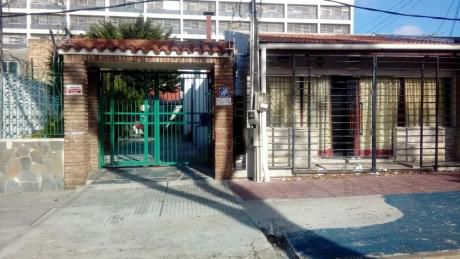 Gran Oportunidad! - Casa Con Local Y Apto. Alquilados