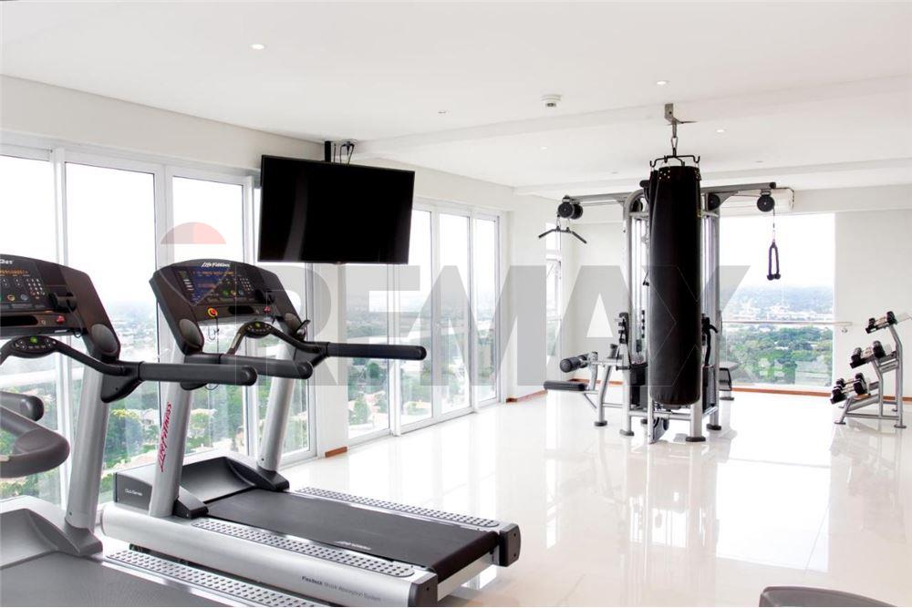 EXCLUSIVO MONOAMBIENTE EN EL EDIFICIO THE ONE — foto 3