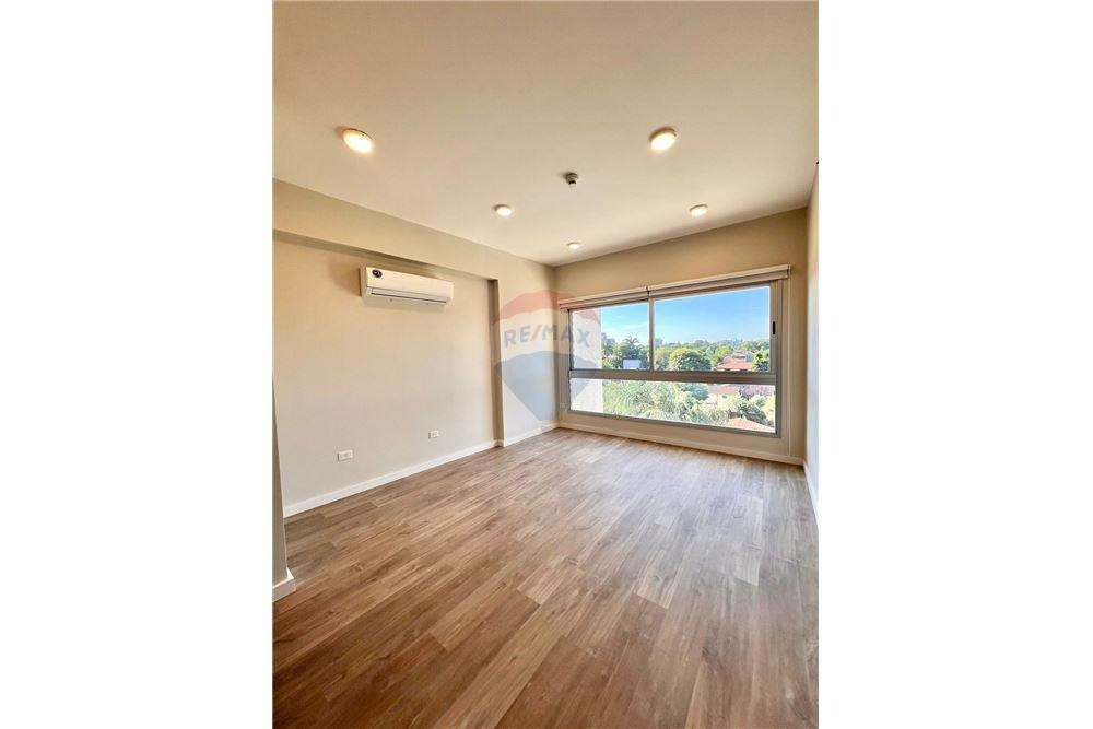 Vendo departamento de 1 dormitorio con cochera y baulera- Las Lomas — foto 2