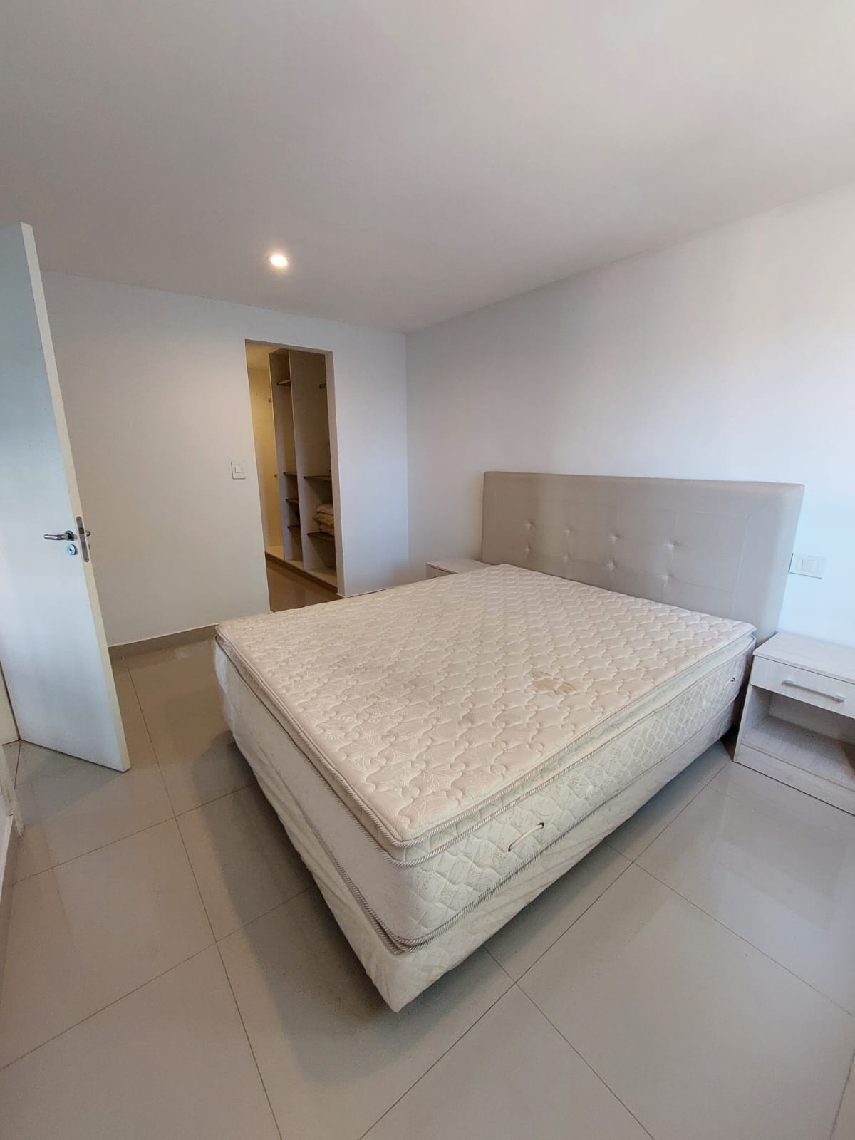 Alquilo Departamento de 1 habitacion. Condominio Moravia. — foto 2