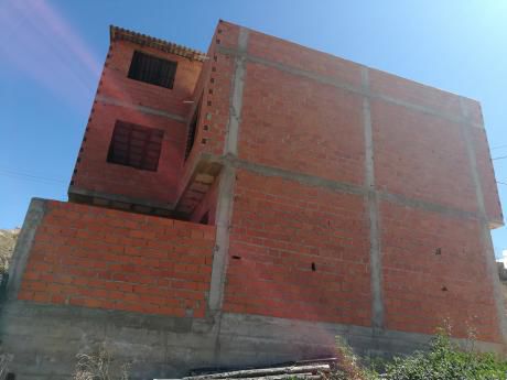 Vendo Casa De 3 Pisos En Obra Gruesa A Dos Cuadras De La Circunvalación
