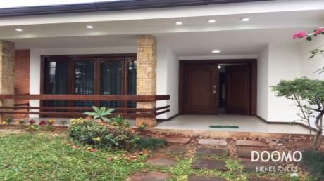 Casa En Alquiler Ideal Para Oficinas O Embajadas En Villamorra